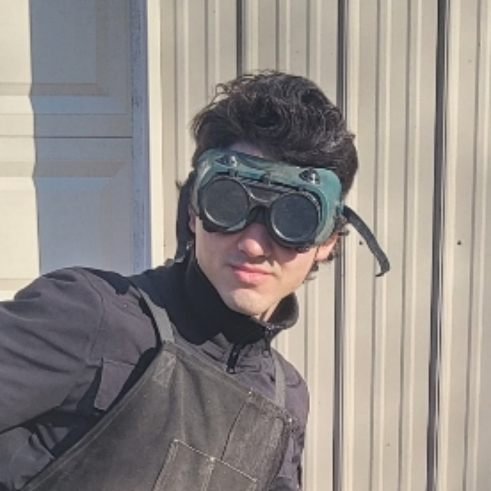 Meet your Posher, Anthony